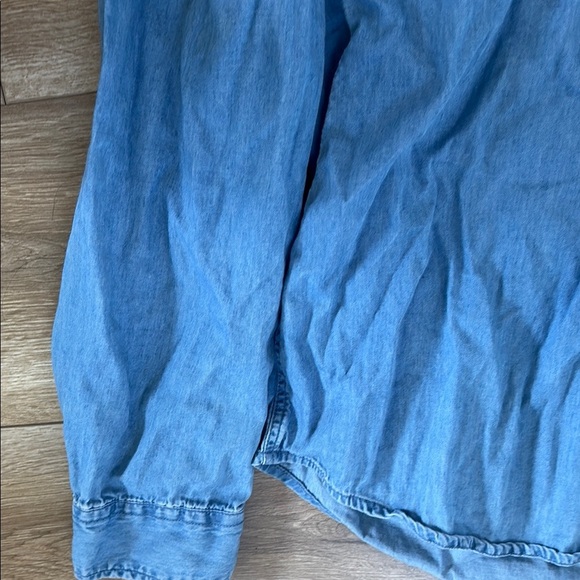 H&M Blue Casual Button Down Shirt - Picture 5 of 7